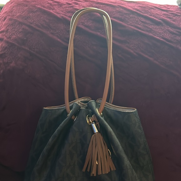 Michael Kors handbag - Picture 2 of 2